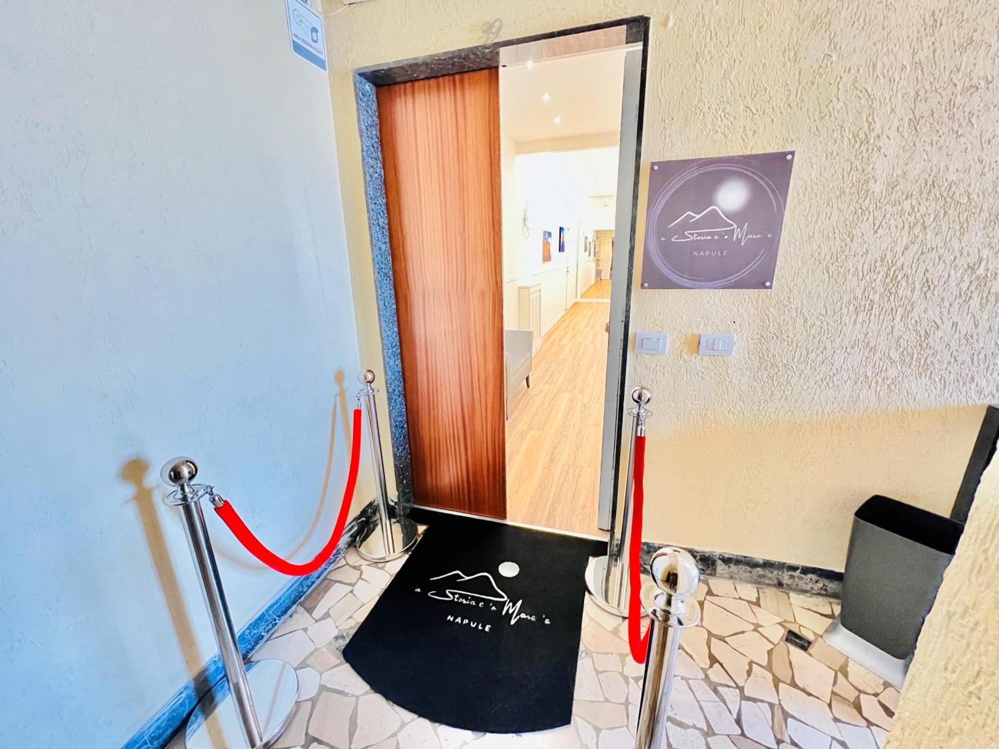 La Storia E Il Mare Di Napoli Hotel Exterior photo